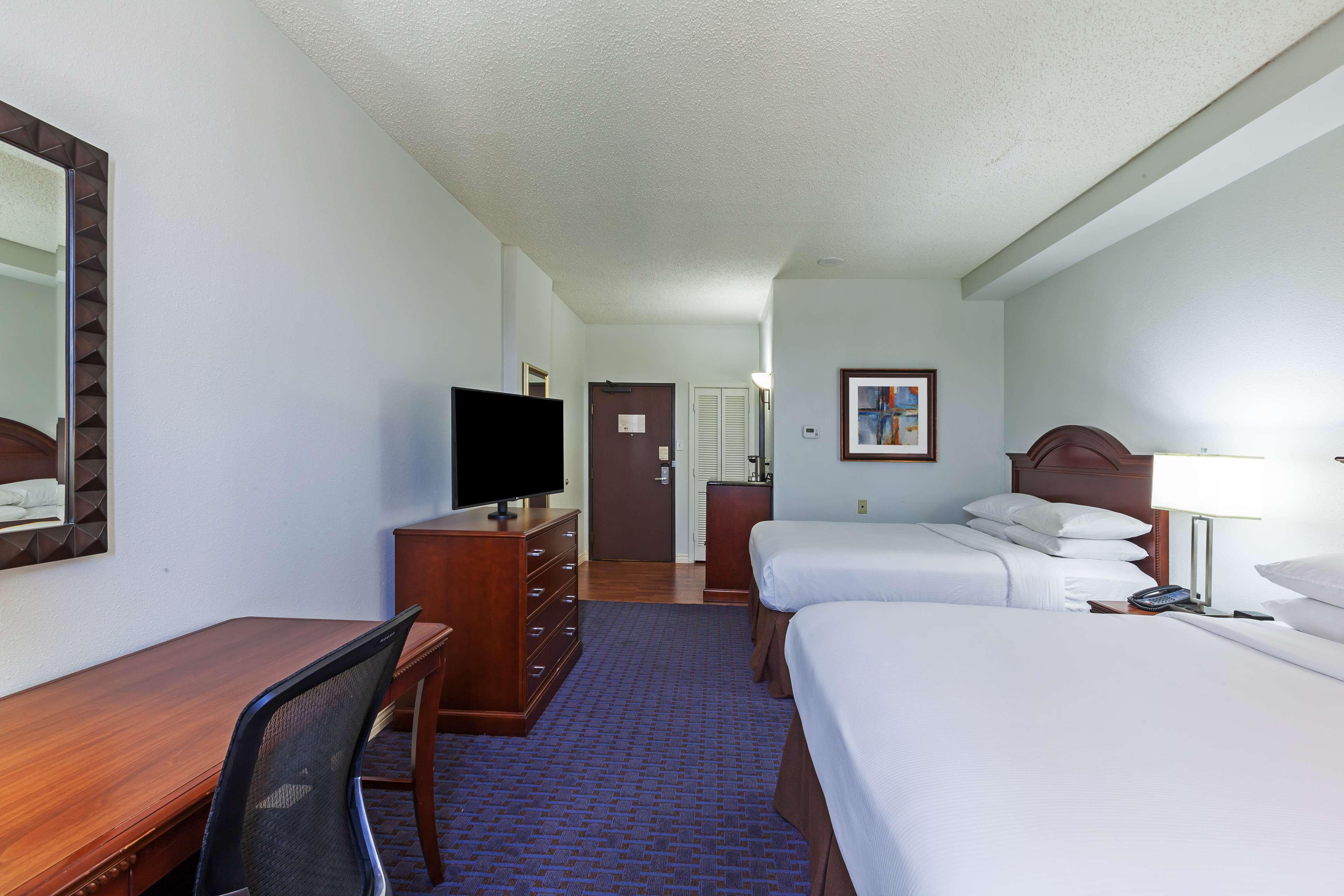 Hilton Waco Hotel Екстериор снимка