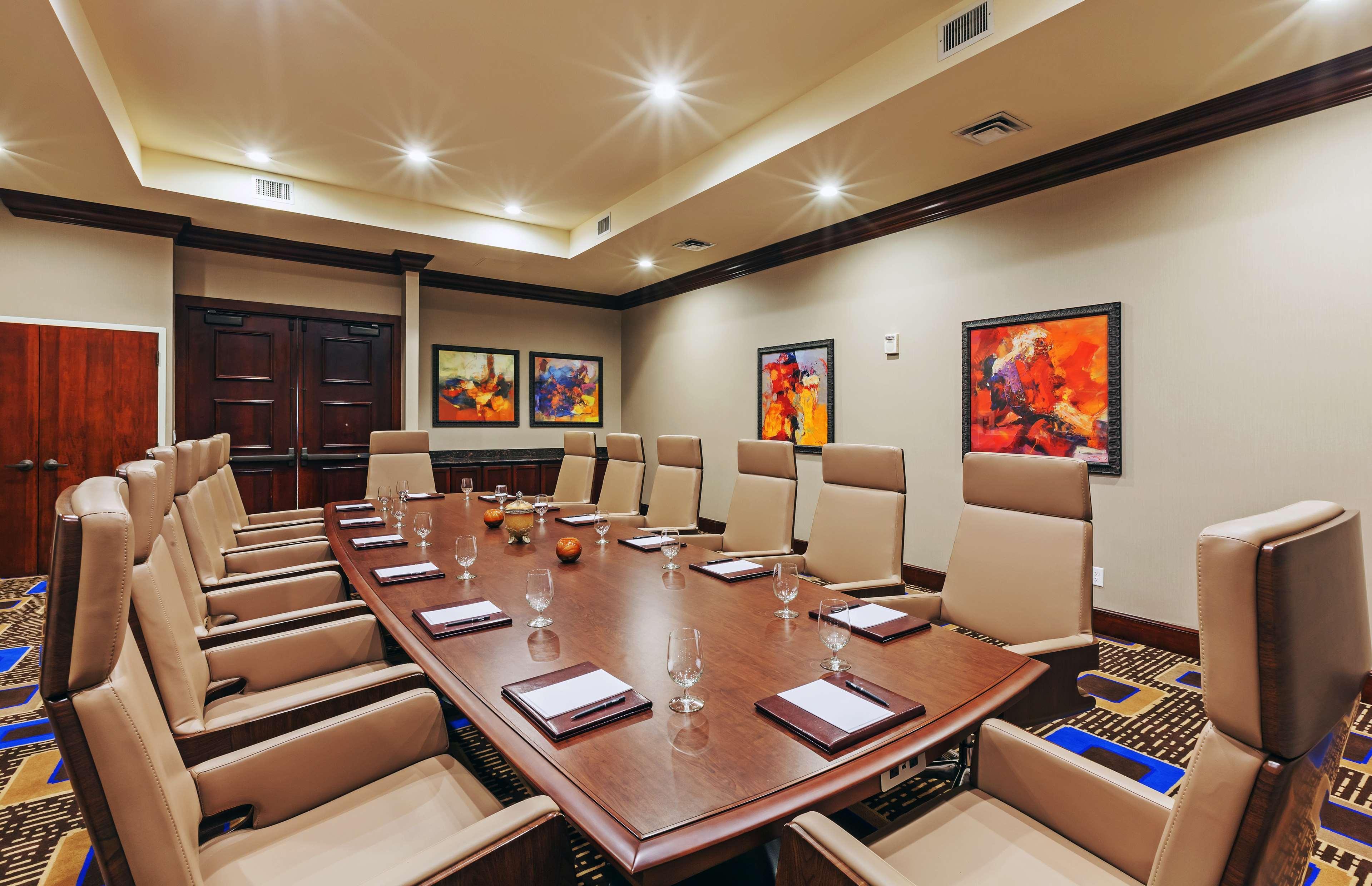Hilton Waco Hotel Екстериор снимка