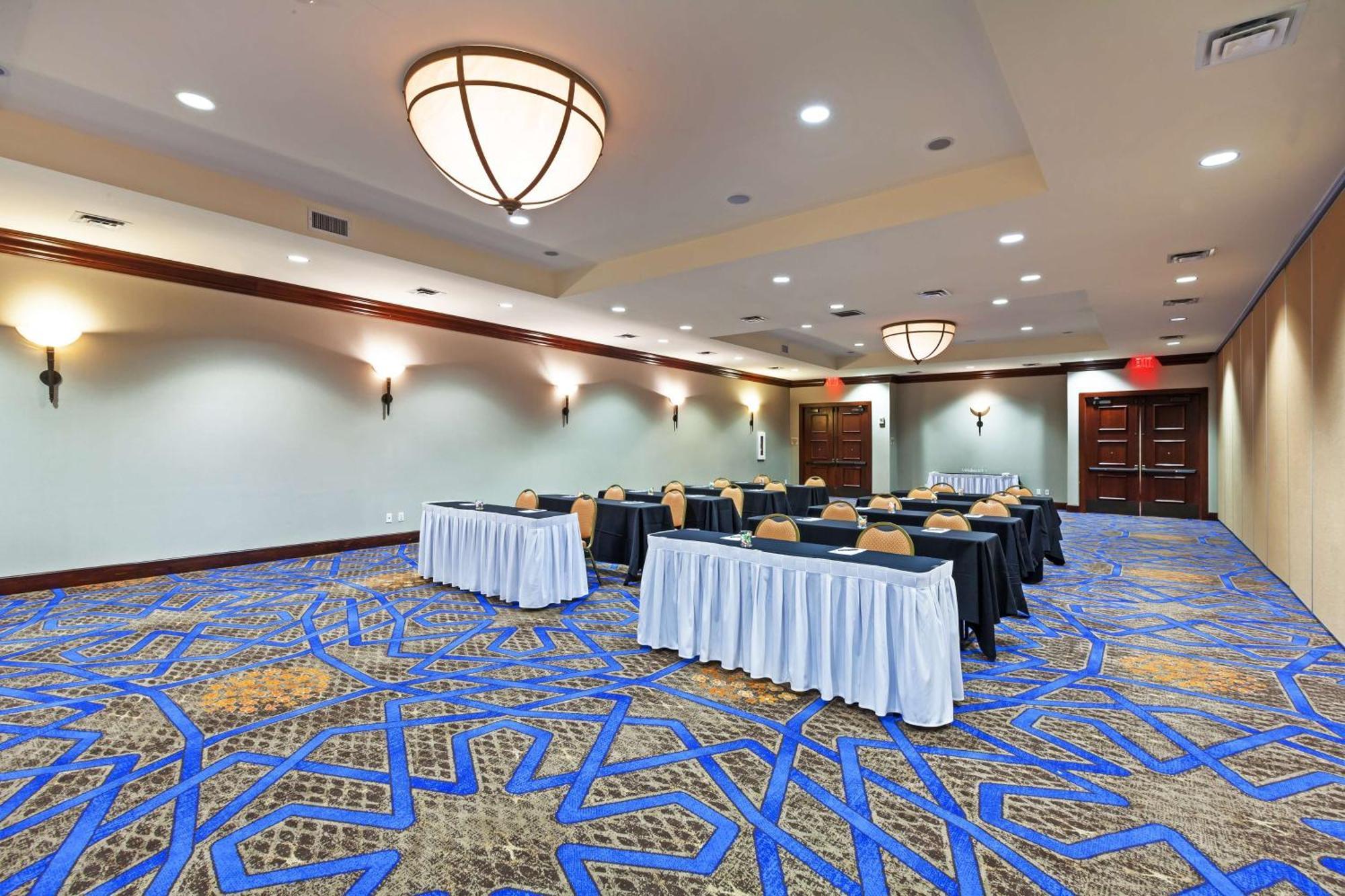 Hilton Waco Hotel Екстериор снимка
